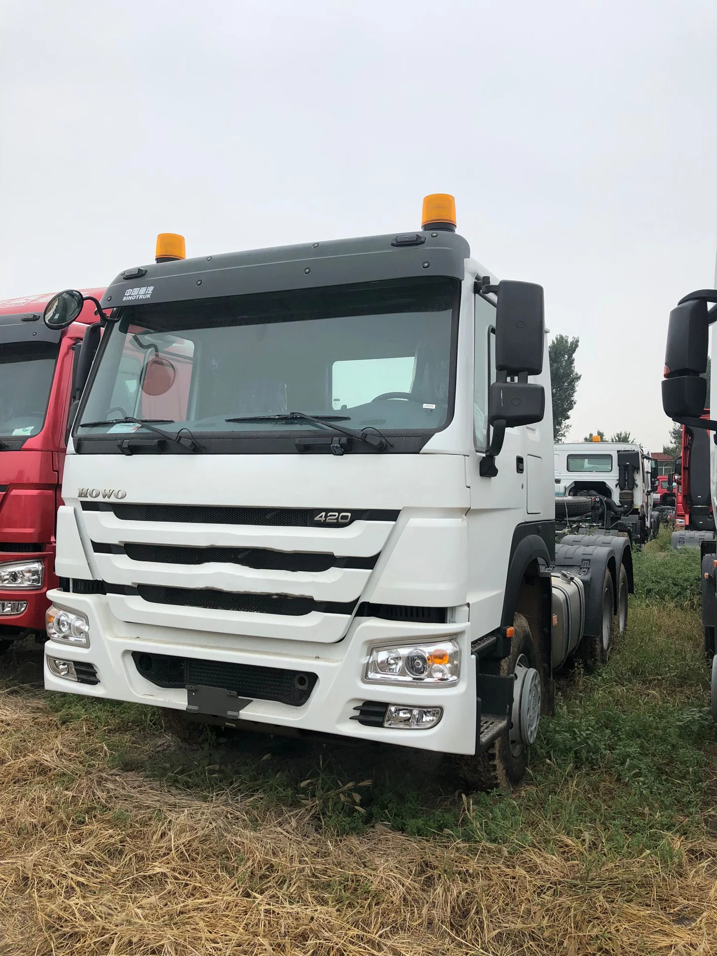 New Sinotruk  HOWO 6X4 TRACTOR TRUCK  400HP