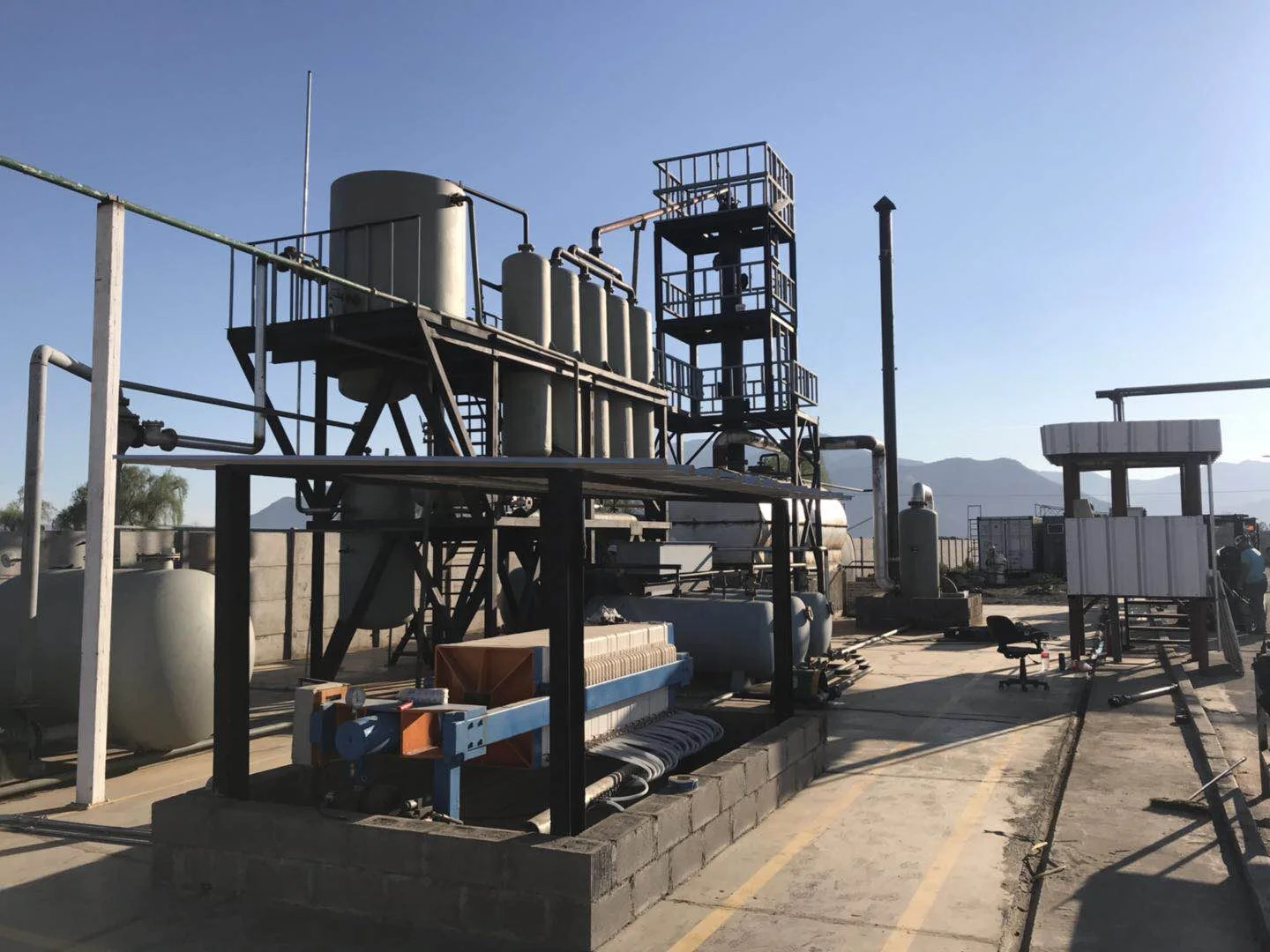 Waste Engine Oil Distillation To Diesel Machine With CE Waste Oil Recycling To Base Oil Plant
