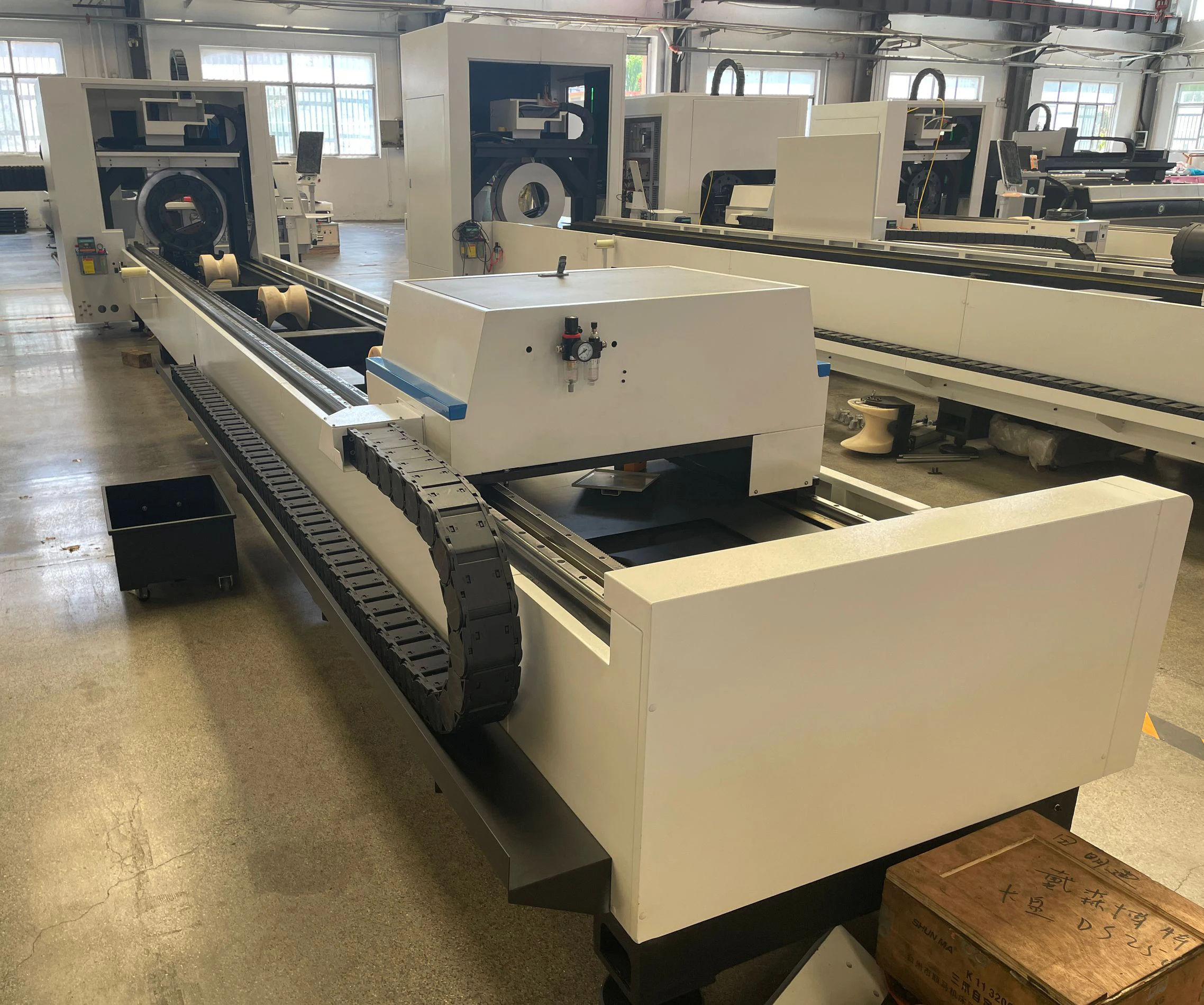 cutting tube machine 2KW 3KW 6KW Tube laser cutter