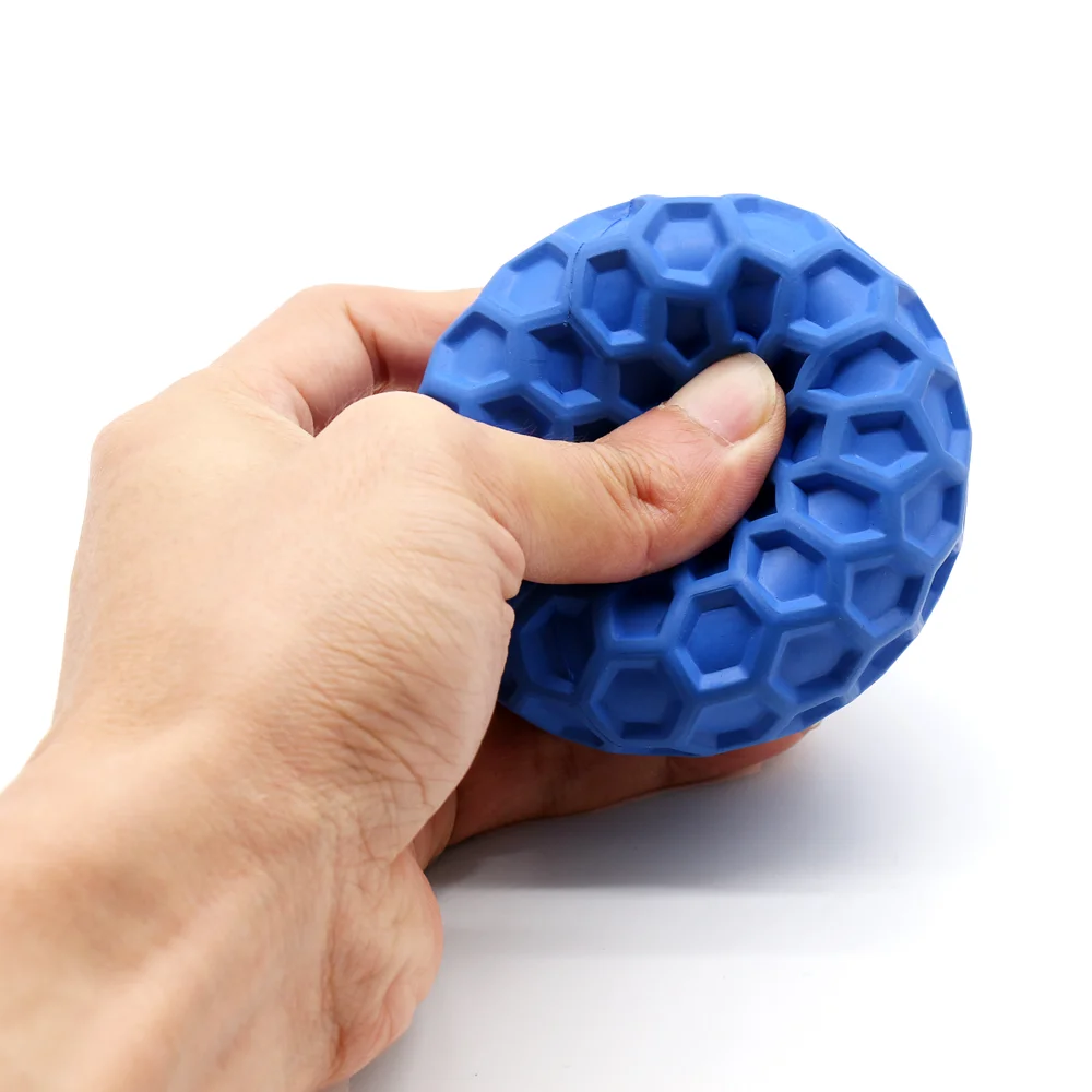 Amazon Interactive Durable Strong Dog Bite interactive pet toy Ball Rubber Chew Toy Ball Squeaky dog toy ball