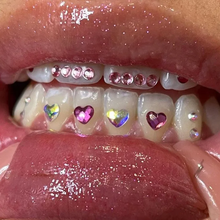 Best Seller Fashion Colorful Heart Shape For Starter Kit Lead Free Heart Tooth Crystals Tooth Gem Jewelry Stones