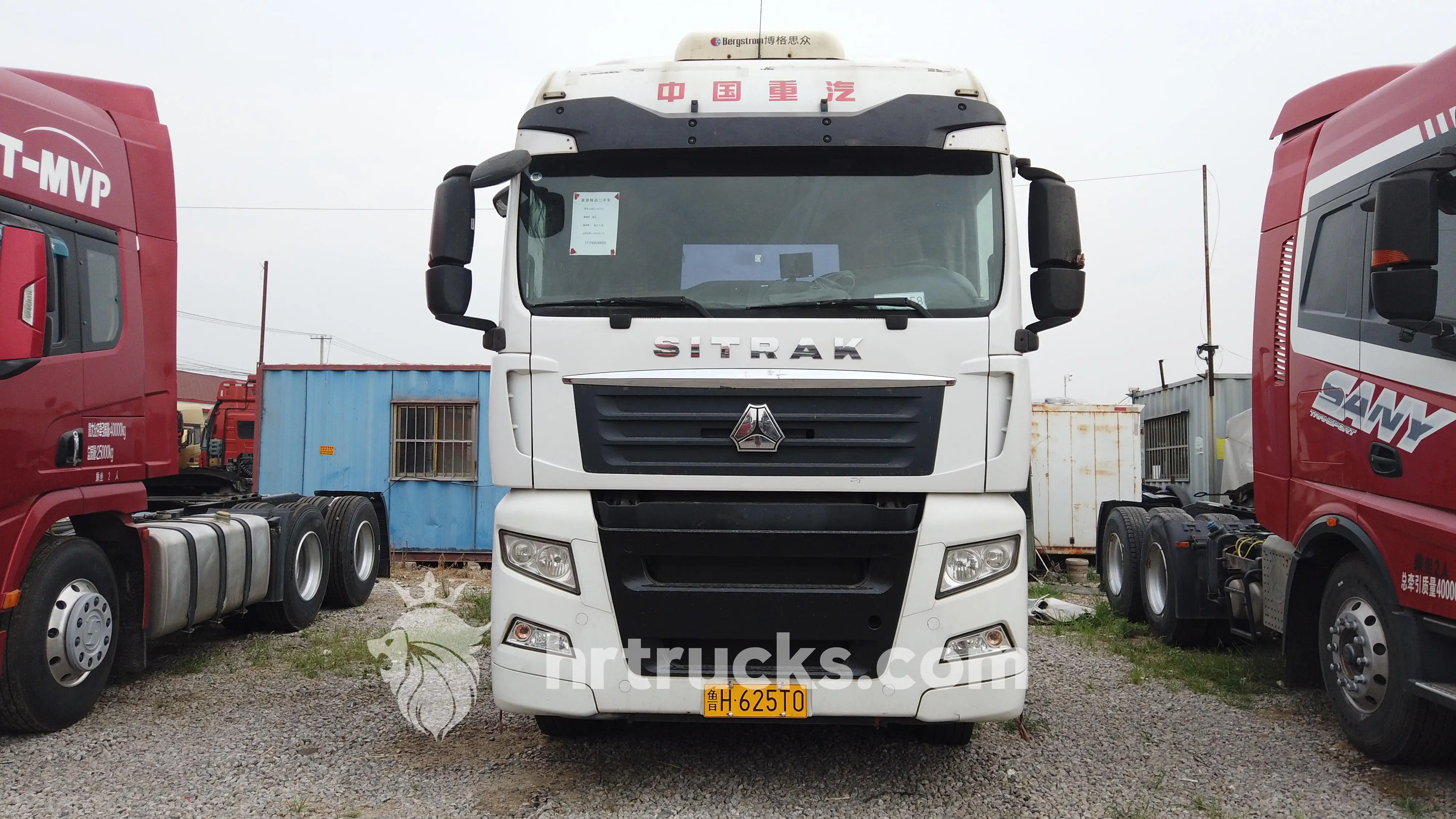 Используется Sinotruk SITRAK 30-50 тонн тяжелый грузовик 336/371/375/420/460 л.с. 2/3 6 х4 трактор механическая коробка передач заводская цена левая ЛГД