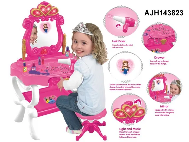 Kids makeup set toy