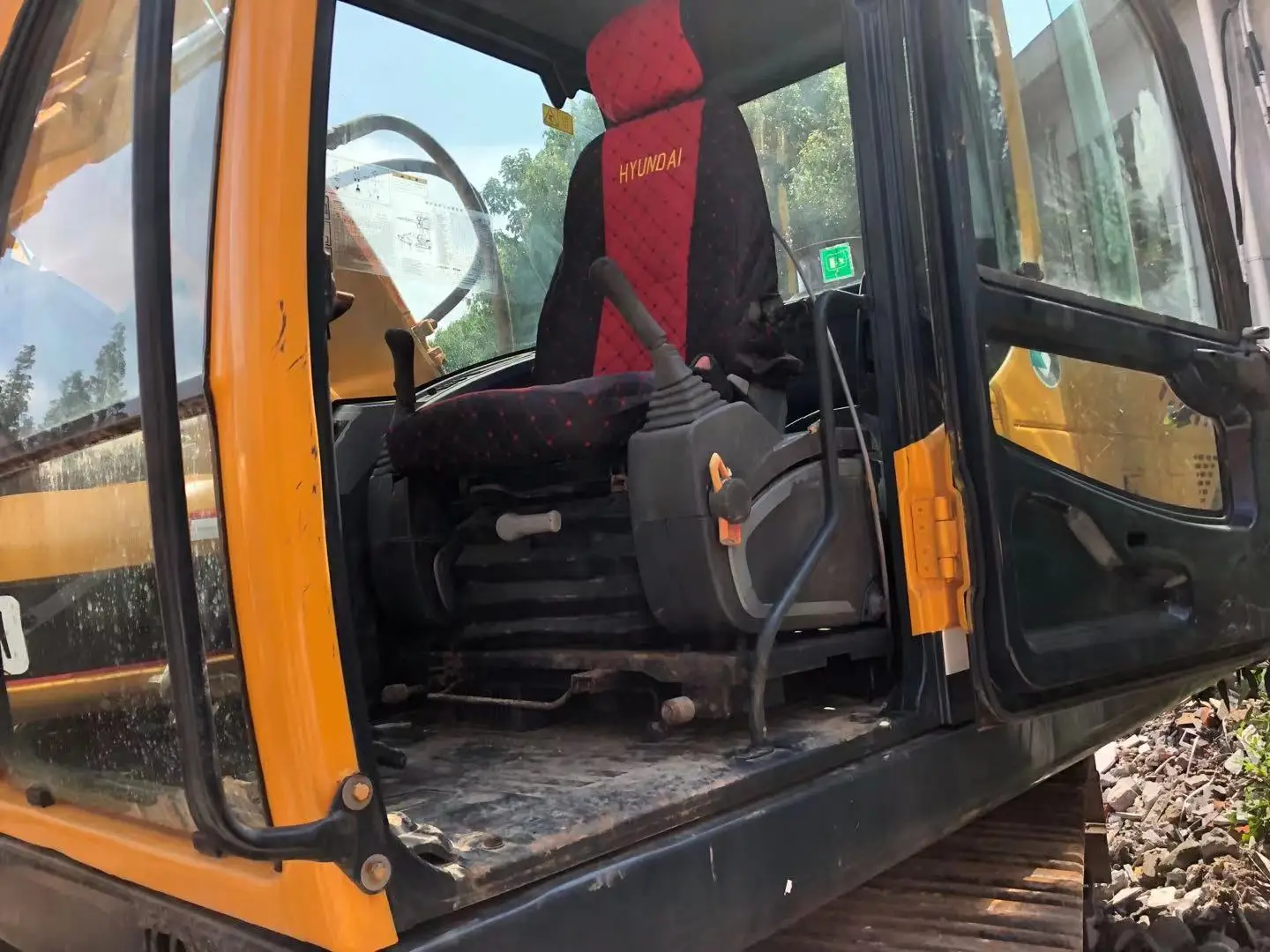 Secondhand Korea Hyundai 220 used excavator for sale/Hyundai 220 245 in stock