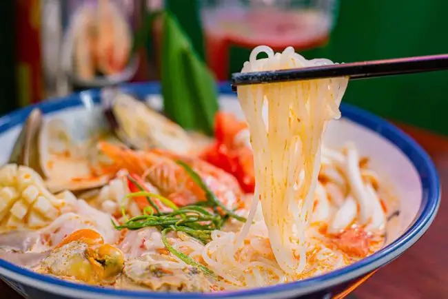 Vermicelli Noodle and Rice Noodle Wholesale for Cooking Restaurants Supermarkets OEM Factory Rice Stick Noodle