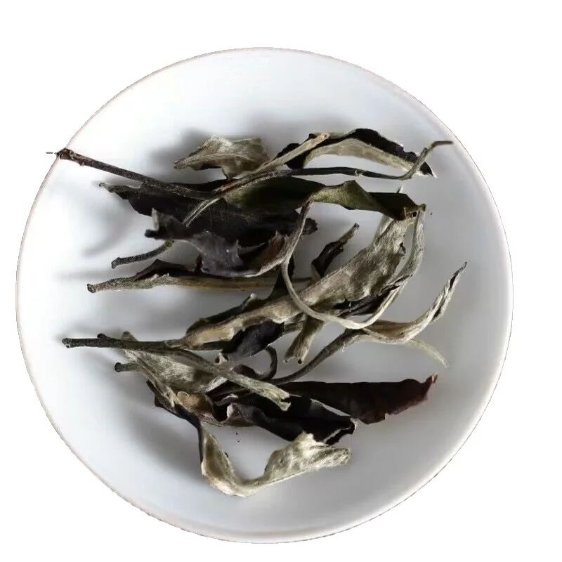 Yunan Jinggu raw puer tea leaves unfermented puerh loose tea moonlight white tea