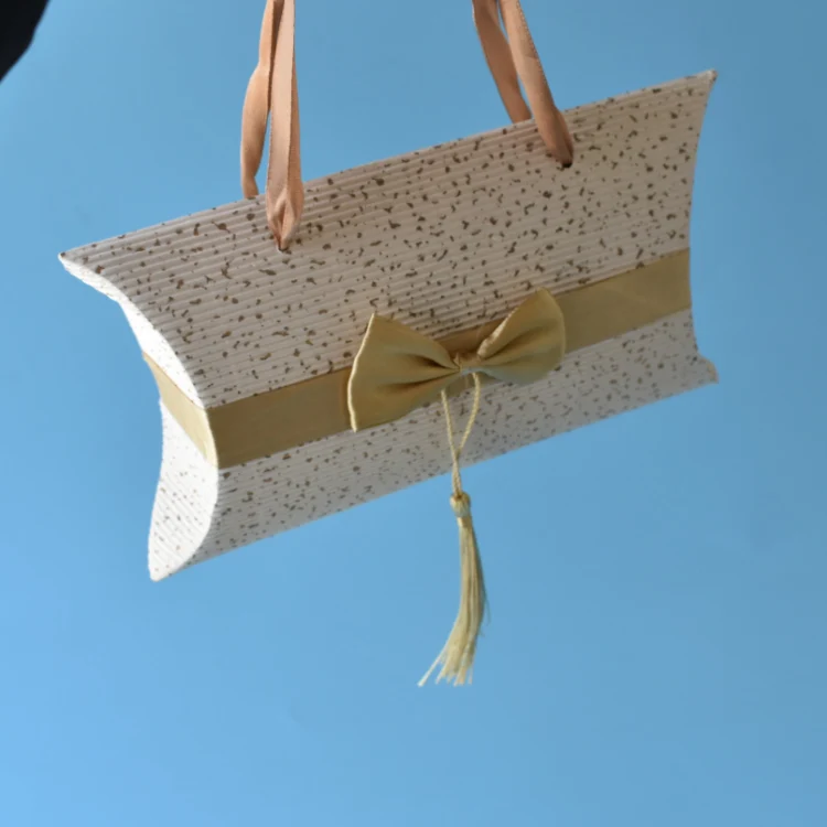 Creative design Gift box Pillow shape box surface texture easy to assemble and handle bow decoration box candy gift