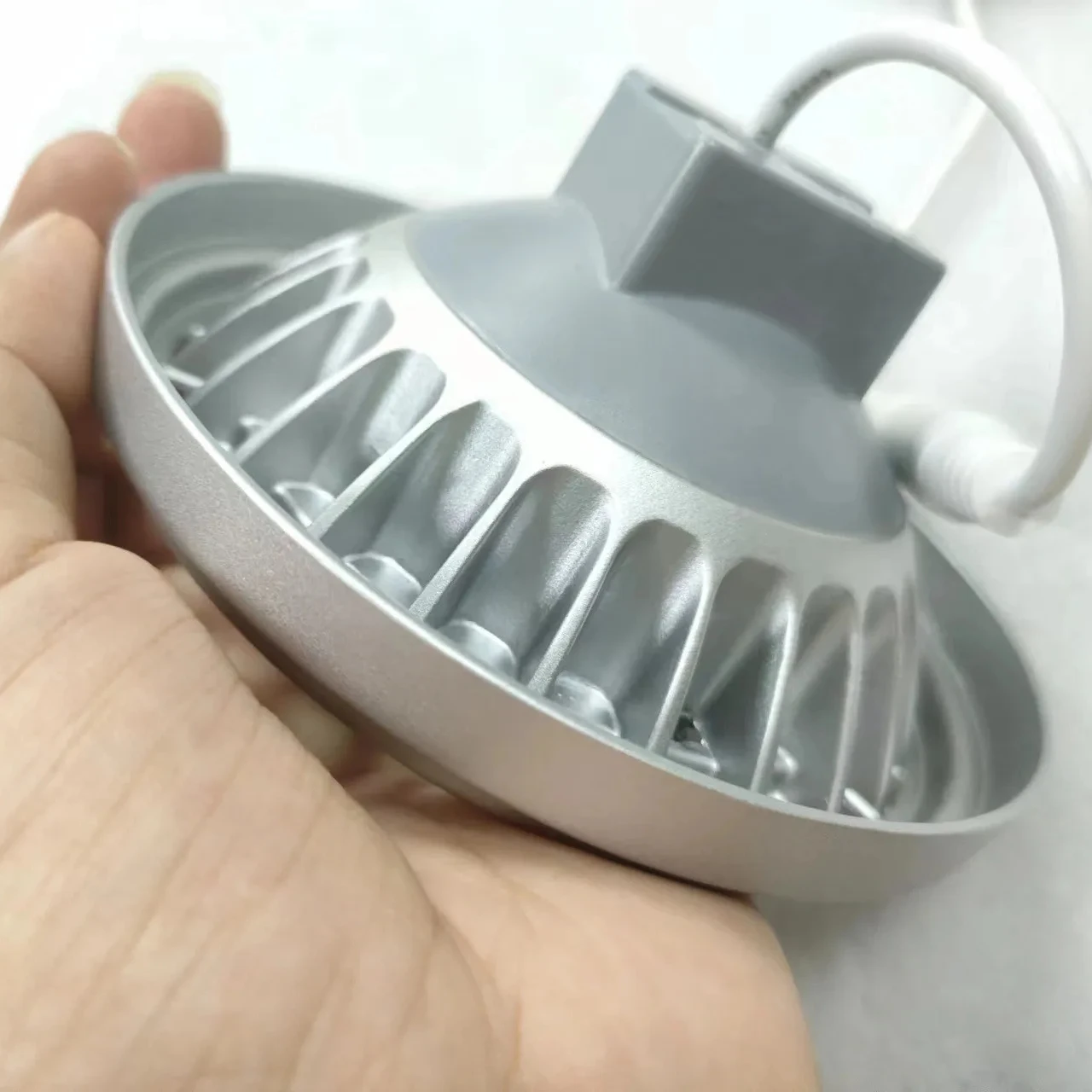 5 years warranty White  Black and silver shell LED BULB AR111 g53 base aluminium heatsink spot lamp dimming