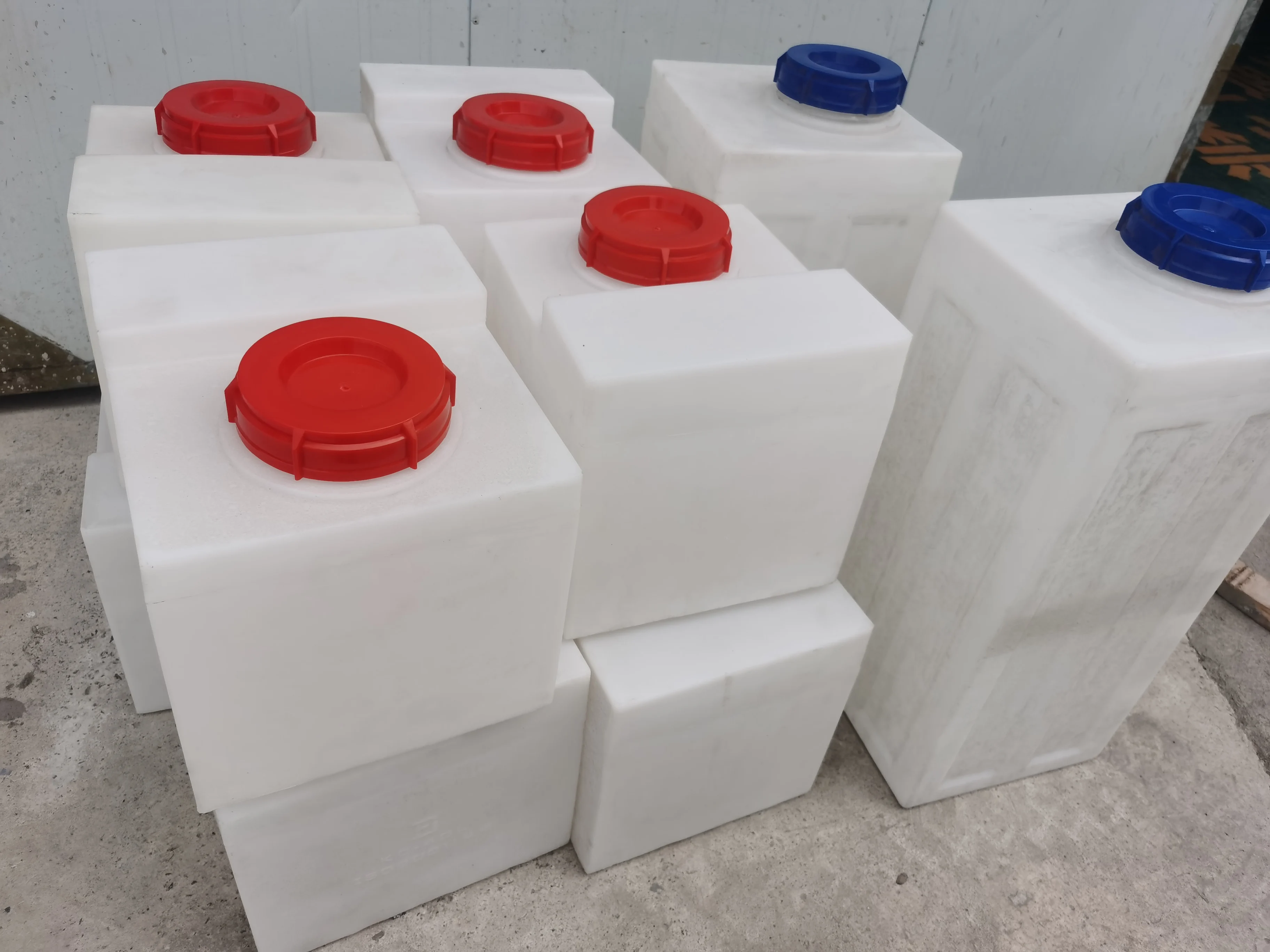 China factory Aquarium molding UV - resistant plastic water tank chemical dosing tank 3000 litre