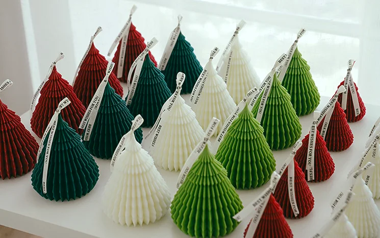 Christmas Custom Wholesale Small Nordic Soy Green White Red Tree Shape All Natural Cheap Make Soy Wax Scented Candles
