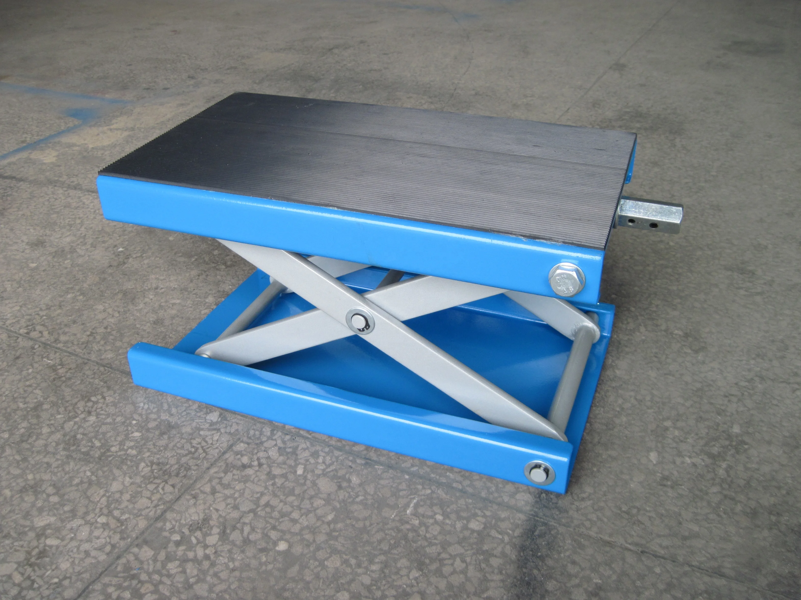 Sale of 2019 hot sale quality utility scooter lifts