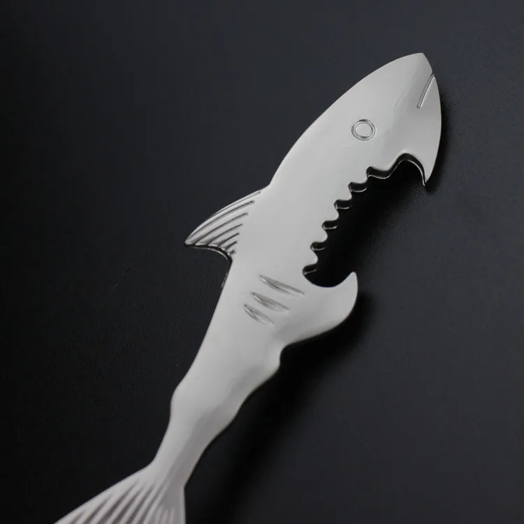 China factory sale promotional souvenir low moq shark shape metal zinc alloy keychain