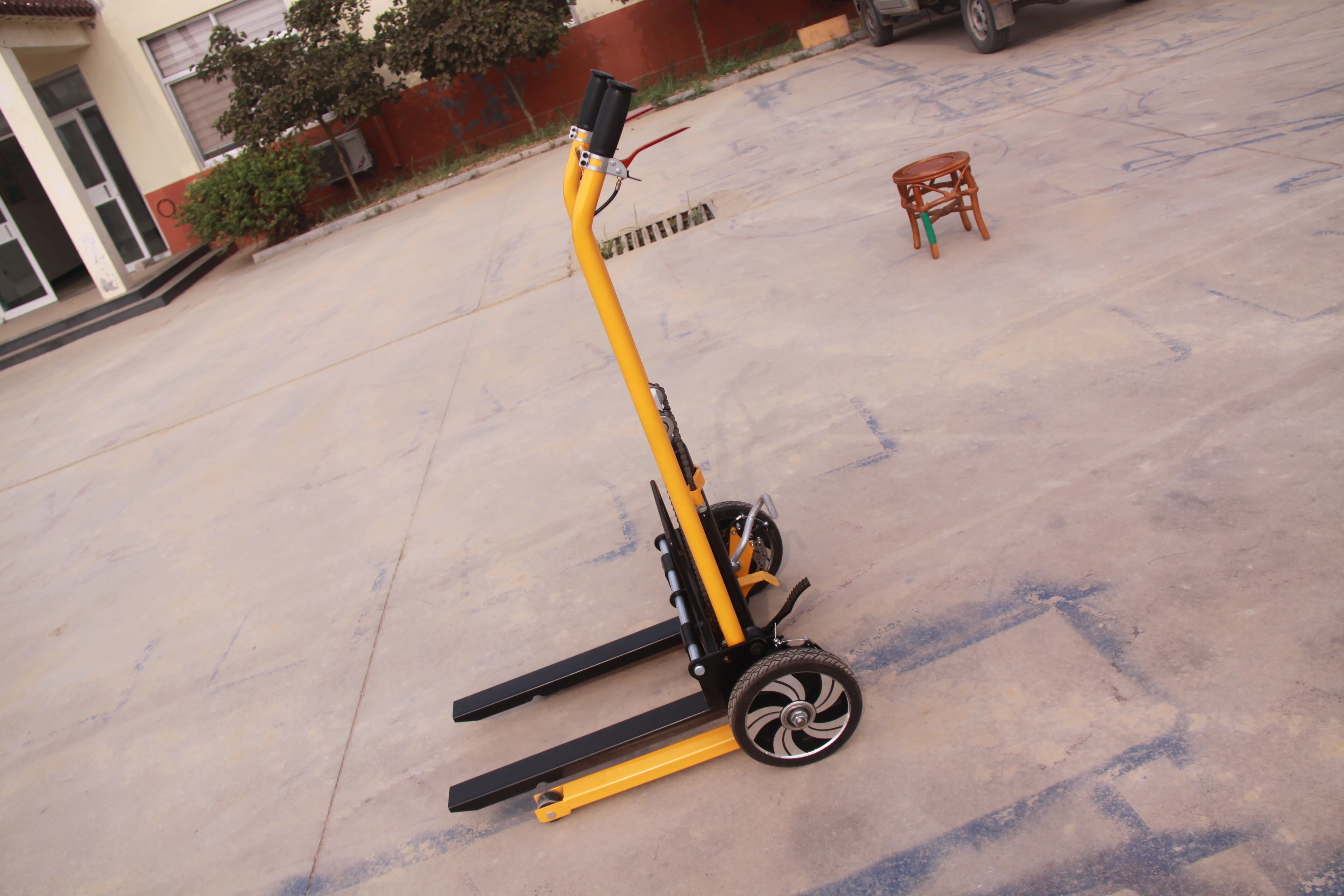 
0.2t 900mm lifting manual reach stacker price 