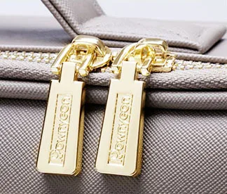 Rownyeon Custom Private Label PU Leather Portable Travel Professional Makeup Bags Cosmetic Storage Box With LED Light