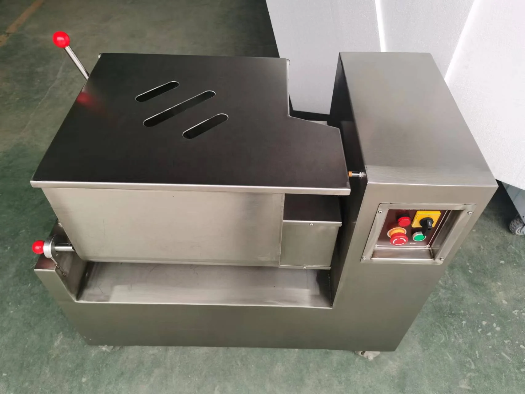 High-Quality Stainless Steel 50kg  Meat Mixer Cutter Machine Beef Pork  Mixing Machine Stuffing Mixer Machine
