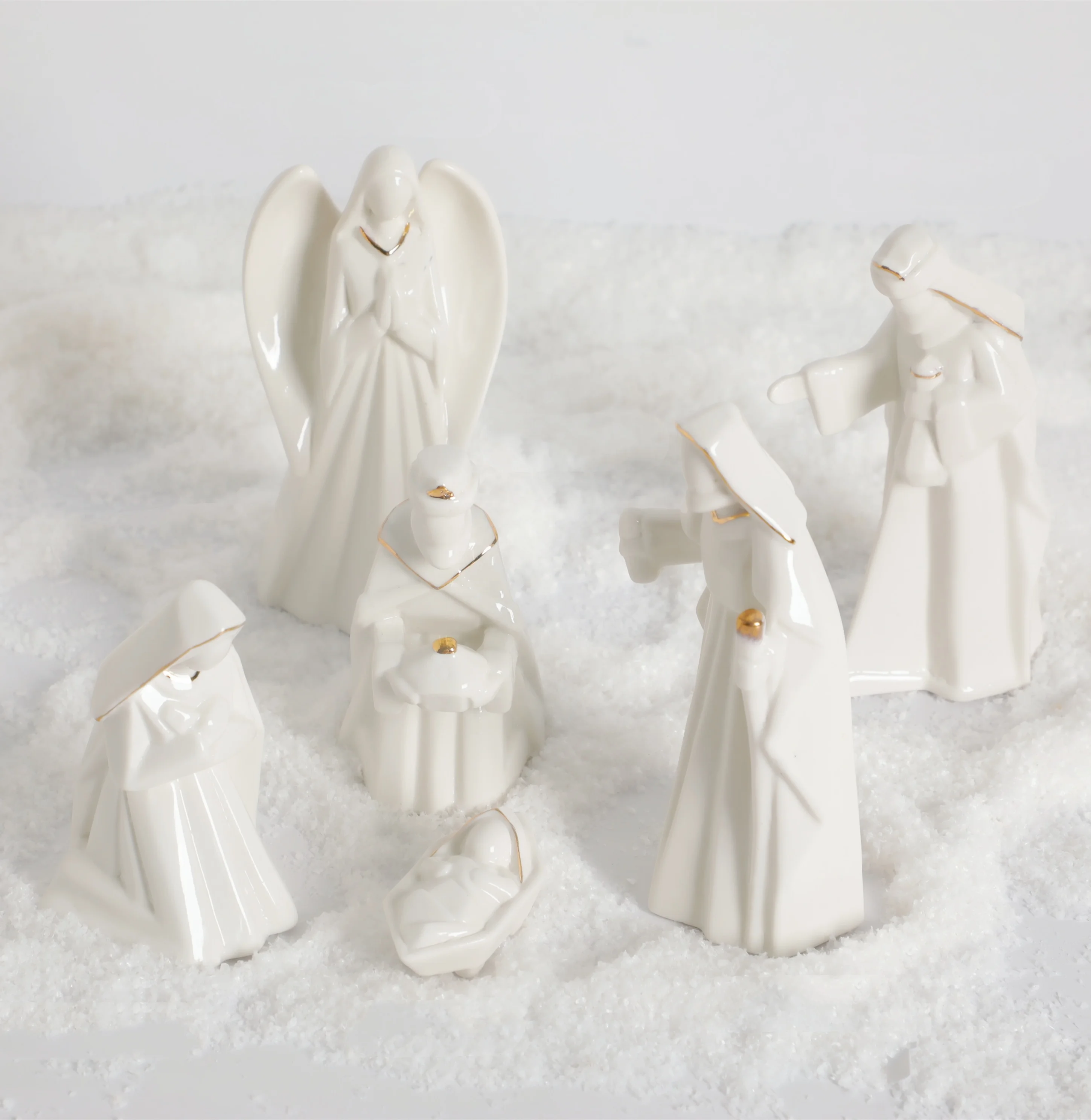 Wholesale Hand Carved Delicate White Ceramic Religious Nativity Set Figurines With Gold Rim For Sale