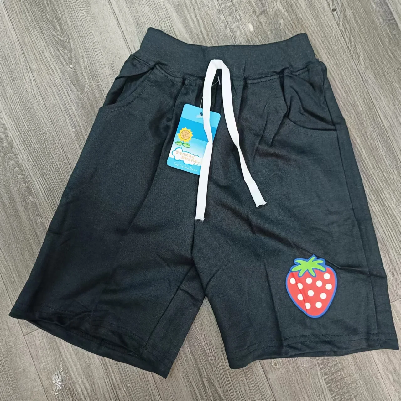 Casual girls 3 minutes casual outside wearing leather band lace-up shorts