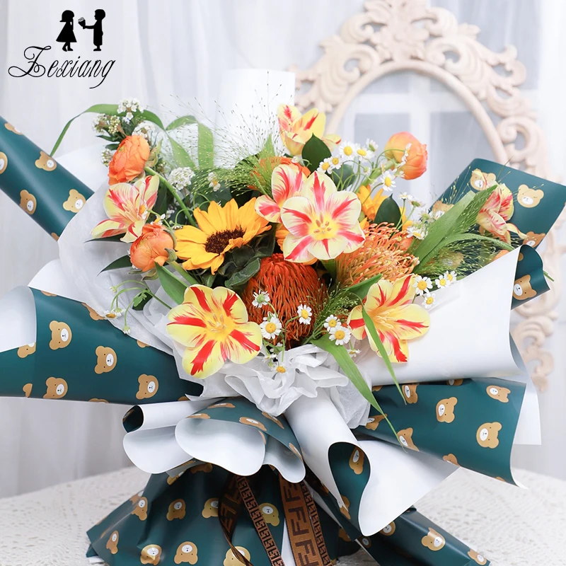 2022 Newest Designed Flower Wrapping Paper Golden Bear Fashion Bouquet Wrapping Paper