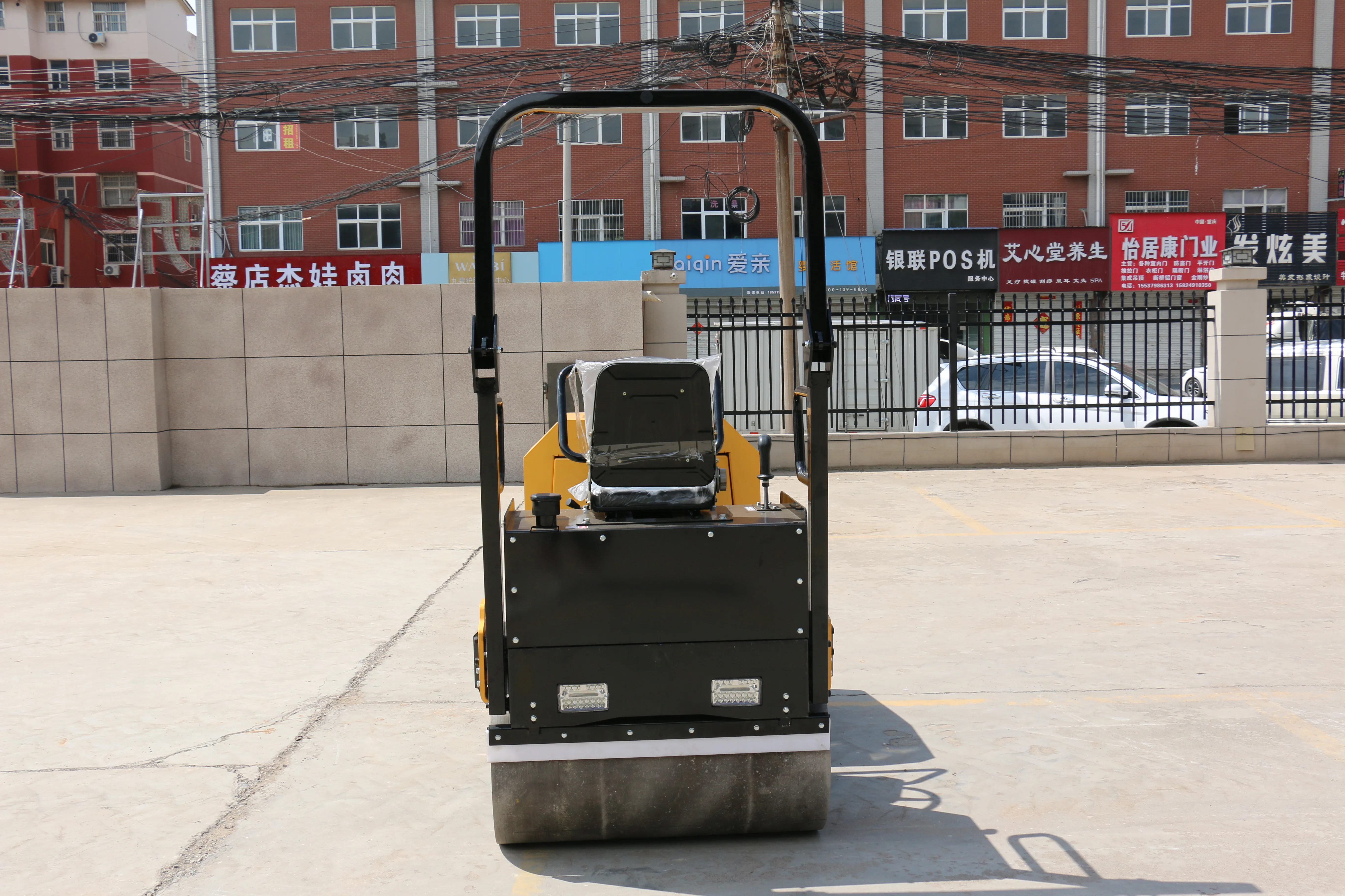 Hand-held double-wheel roller Diesel vibration hydraulic drive self-propelled small hand-held roller