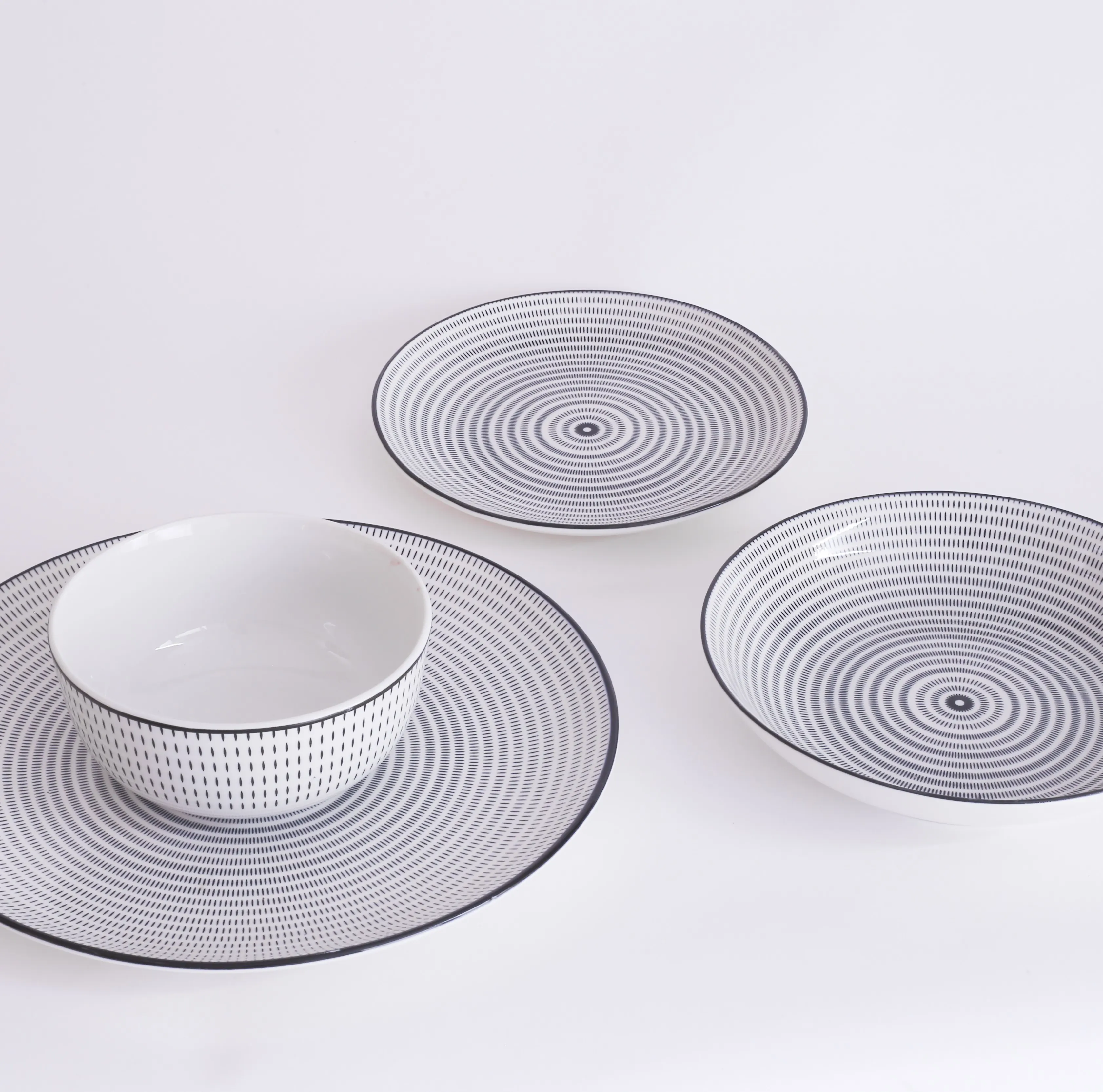 
Elegance Fine Porcelain Printed Dinner Set In Round Shape 