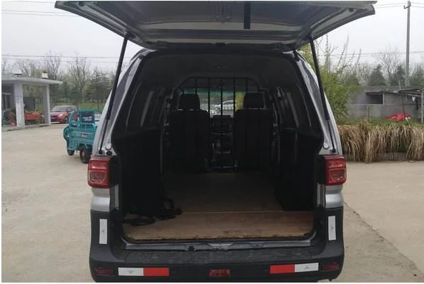 Dongfeng lingzhi transport van V3 1.6L/2.0L mini cargo van/cars and carts with high quality for sale