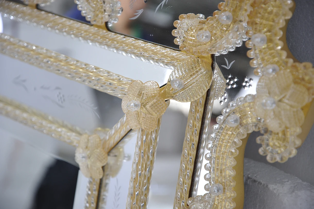 Factory Customized Luxury Gold Glass Irregular Handmade Beaded Engraved Murano Mirror Wall Mounted Living Room Room Mirror