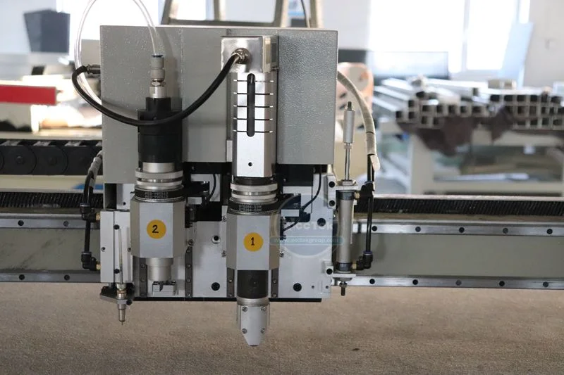 Automatic fabric cutting machine cnc leather cutter with oscillating cutting tool big Camera/CCD