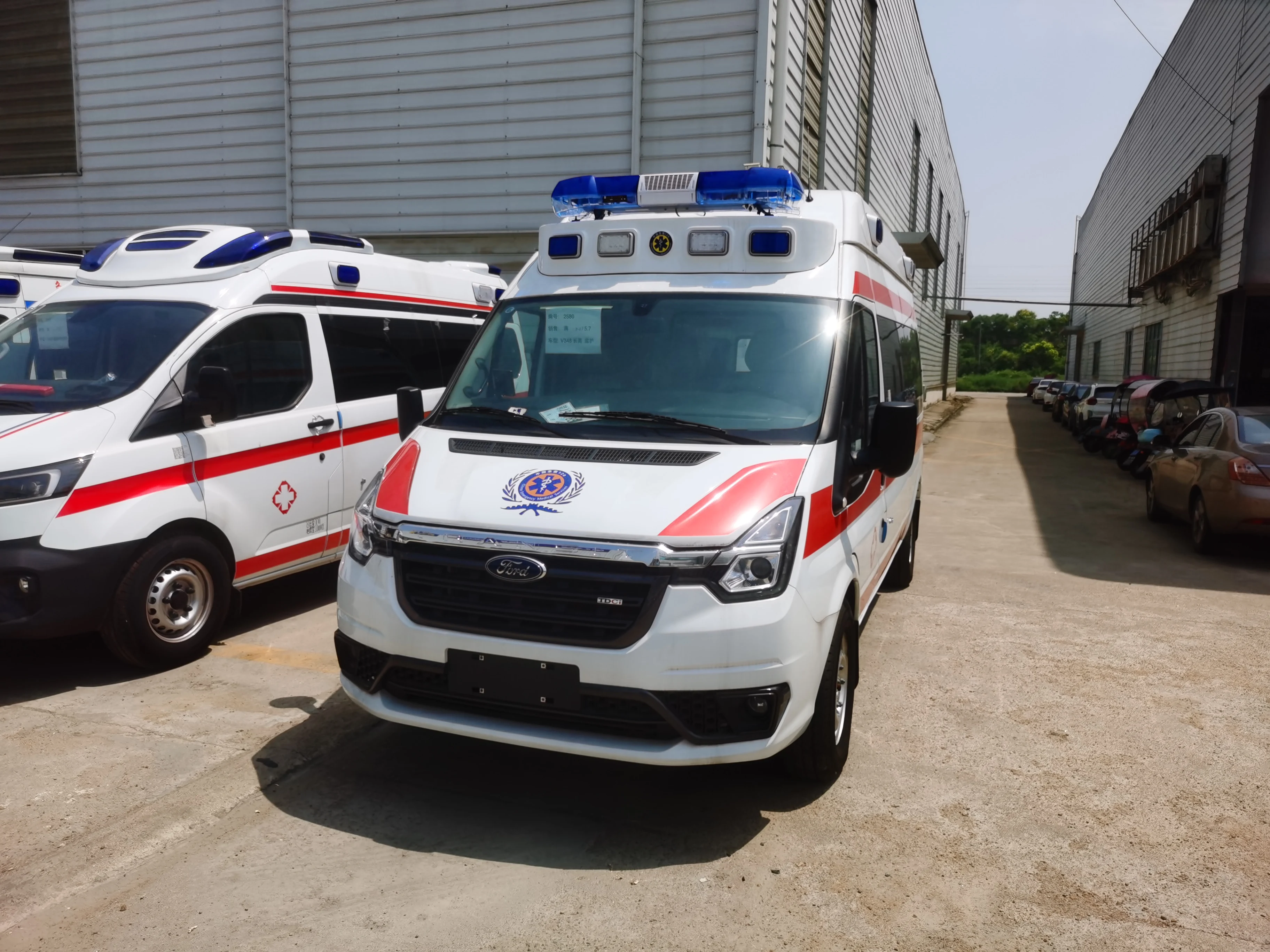 Brand new medical ambulance car medical truck hospital ICU ambulance truck for sale