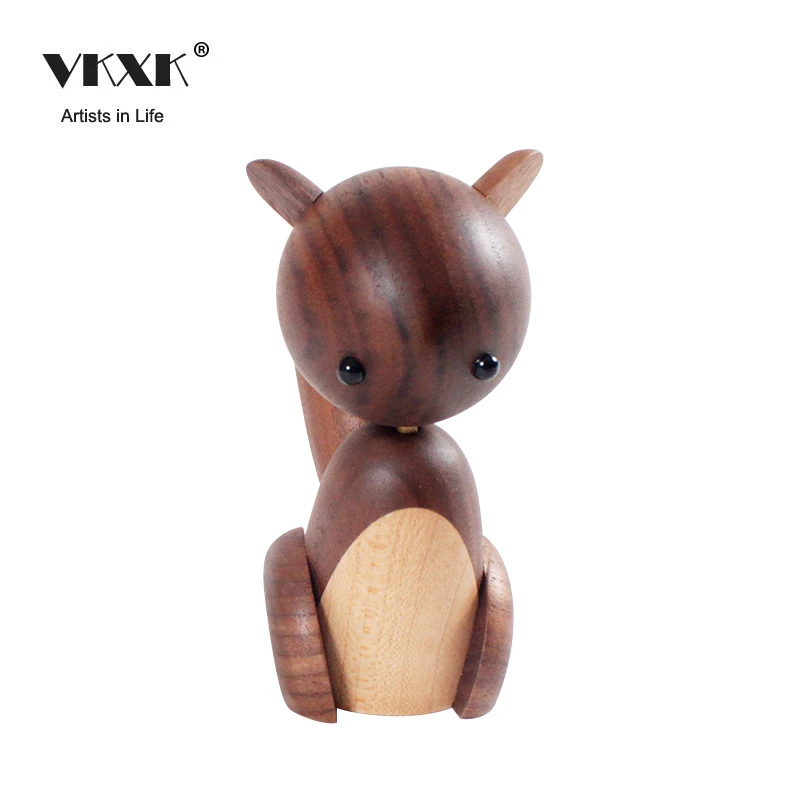 Professional manufacturer squirrel walnut miniature wood crafts