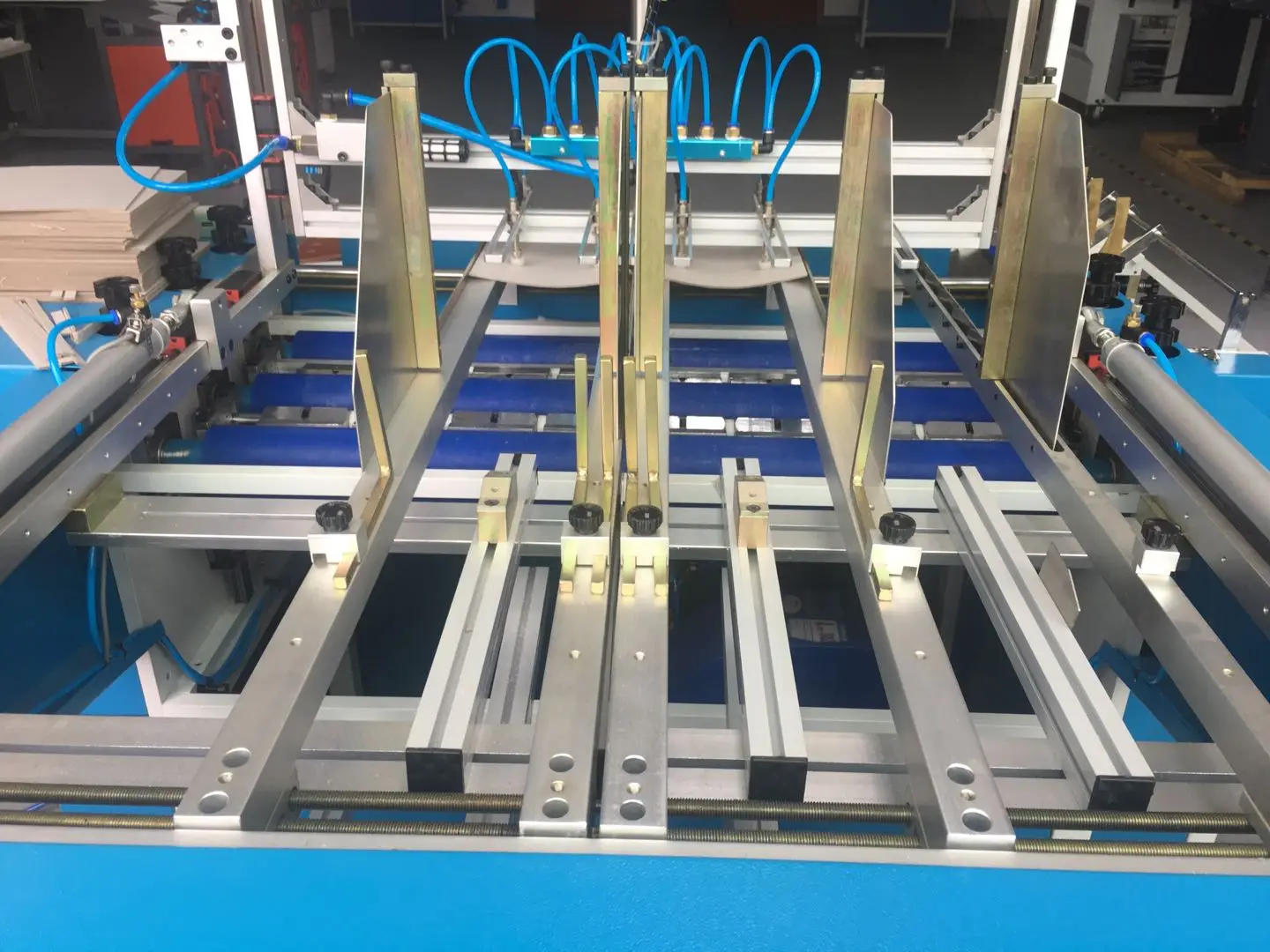 MF-SCM500A2  Double Position Semi-Auto Hard cover Making Machine, Double Working Stations Case Maker