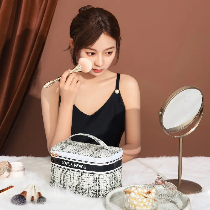 Factory Oem Portable Travel Makeup Bag Custom Waterproof Cosmetics Women Beautiful
