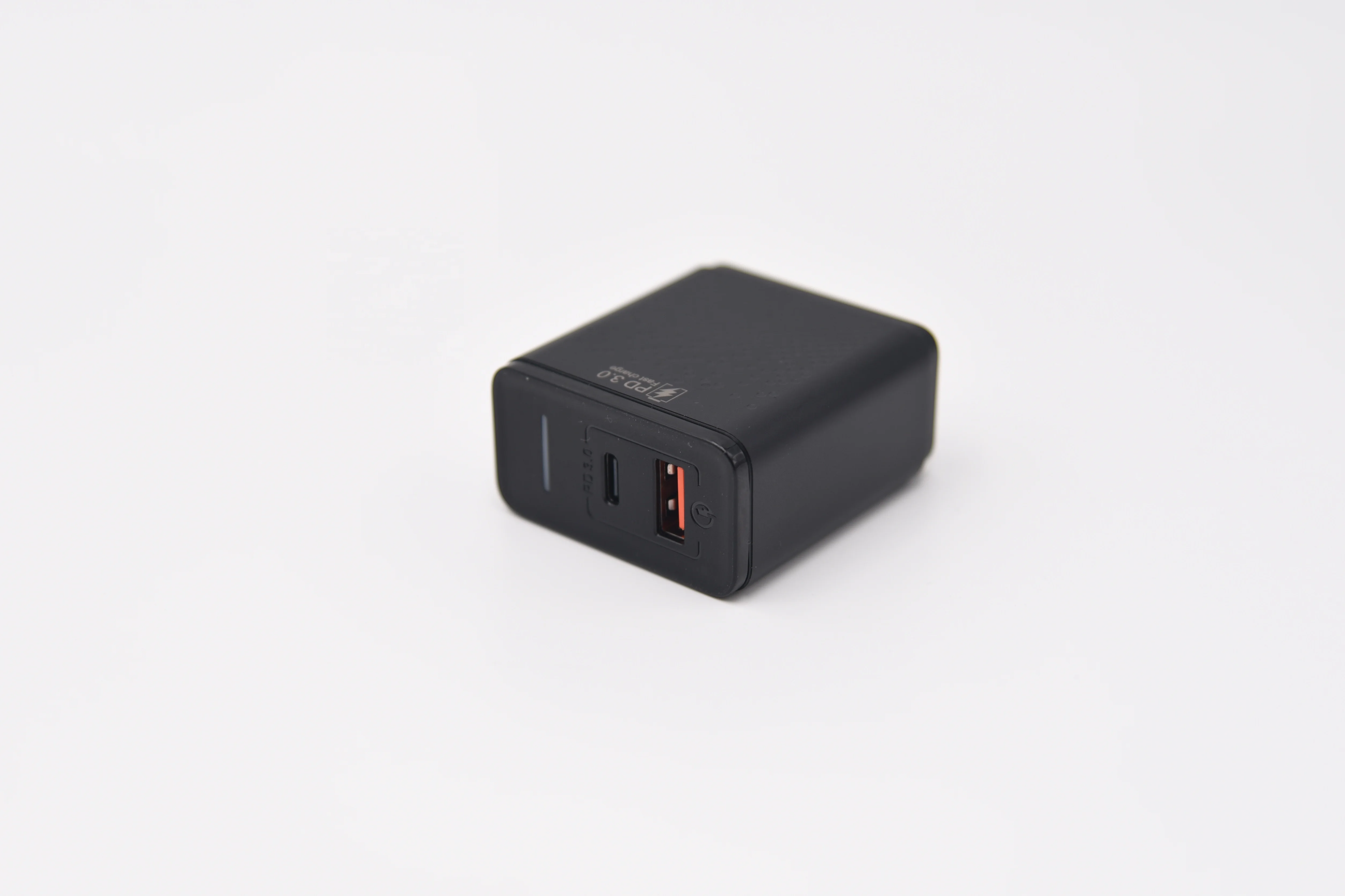 Лидер продаж настенное зарядное устройство MIUSB 2020 с двумя портами сетевое QC3.0 портативное PD для мобильного телефона
