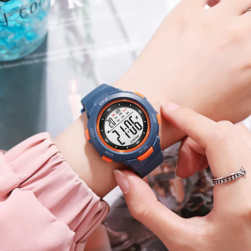 New-Design-Fashion-Kids-Digital-Watch-Silicon Strap LCD Display Alarm Chronograph Date Week Electronic Watches for Boys Girls