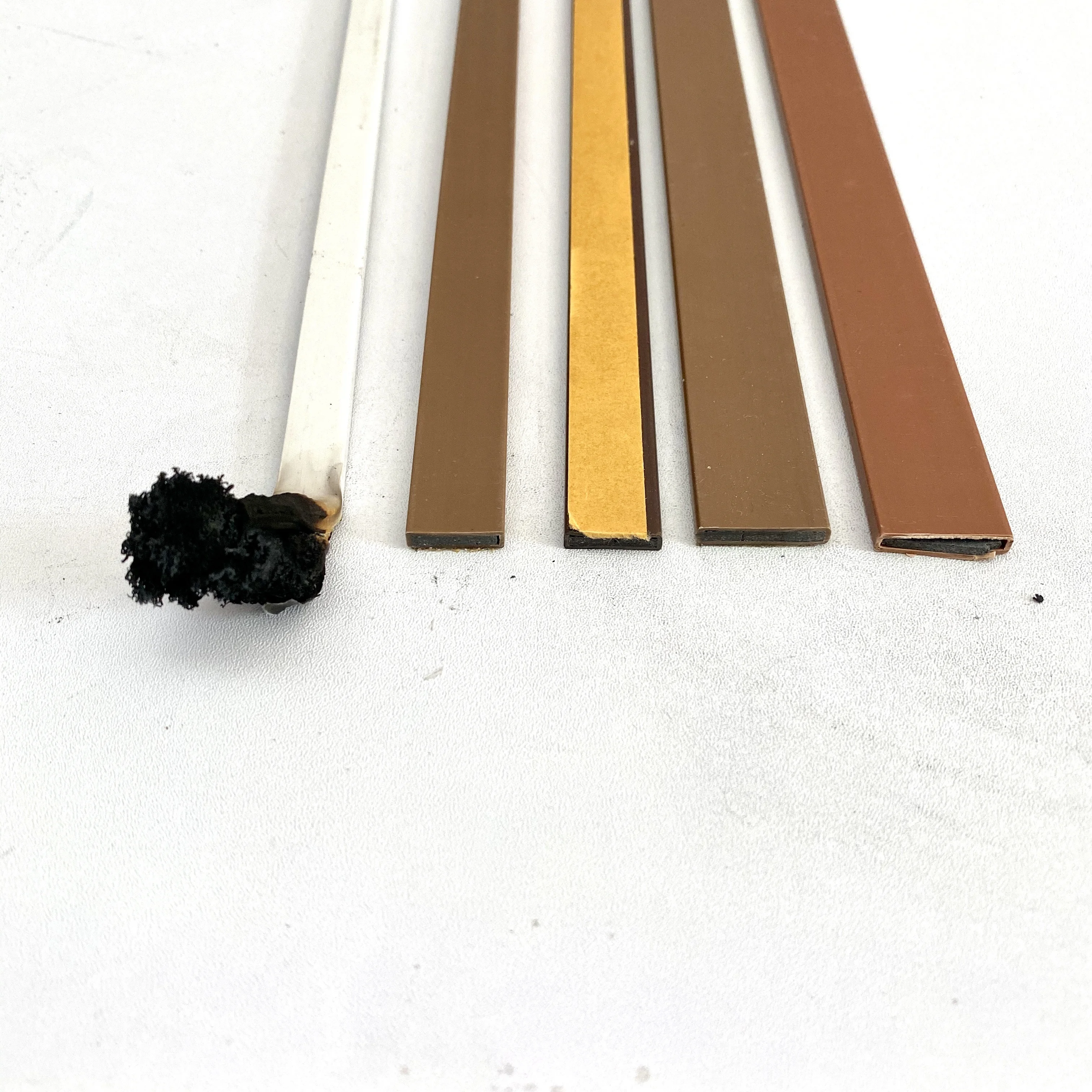 Противопожарные двери Intumescent уплотнение BY-PCS-2040