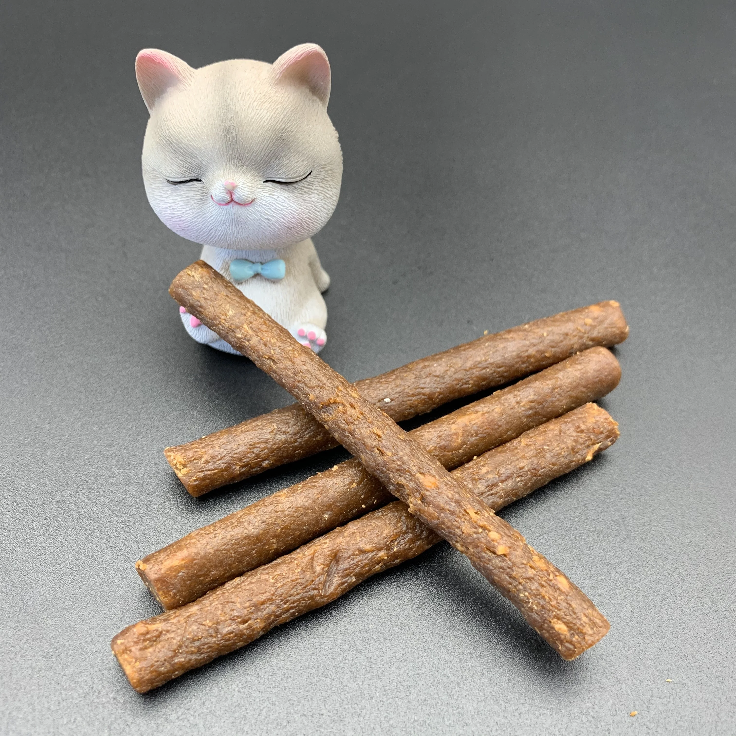 
OEM cat treats bulk sale dry tuna sticks pet treats for dogs and cats snacks supplier 