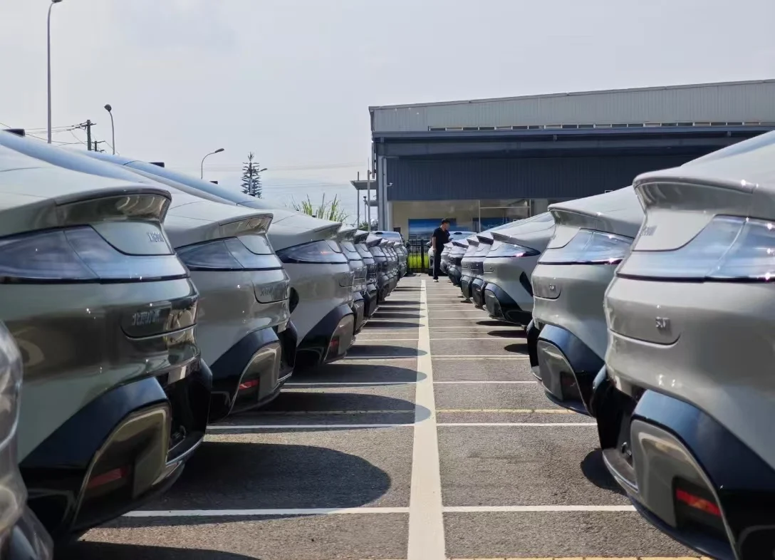 Xiao Mi SU7 MAX Electric Sedan Car 2024 New Beijing Electric Vehicle in Stock Deposit Xiaomis SU7 In Stock