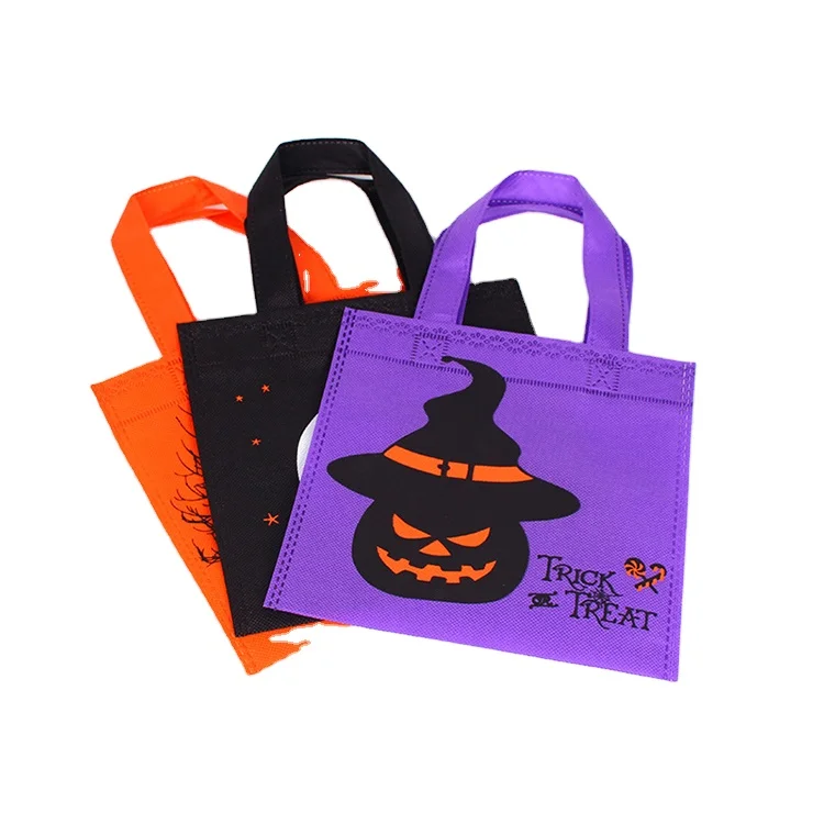 Small cute cartoon pattern design eco-friendly non woven candy gift bag