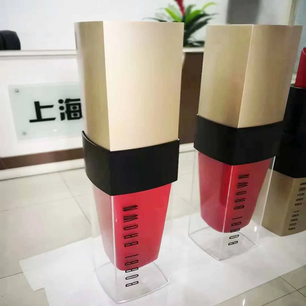 Super large cosmetic display props simulation lipstick statue resin lipstick art sculpture