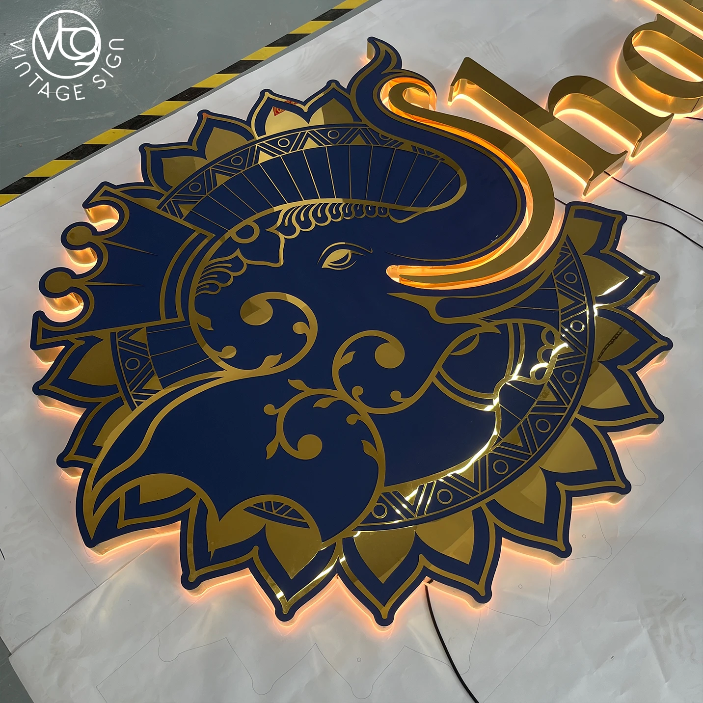 Letter Luminous Word Backlit Advertising Led Banner Back To School Signs With Factory Prices