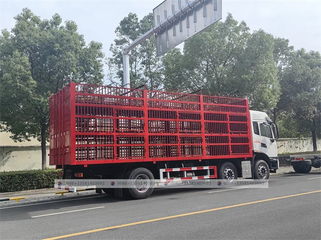 Dongfeng хорошее качество забор грузовой автомобиль для перевозки свиней доставка всех сельскохозяйственных животных и птицы