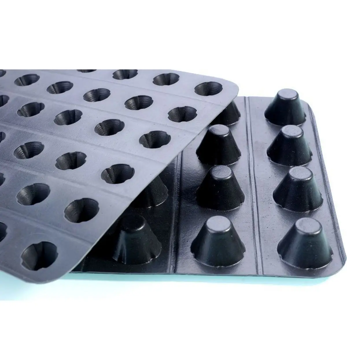 Drainage board cell gravel grid water flow waterproof membrane drain mat