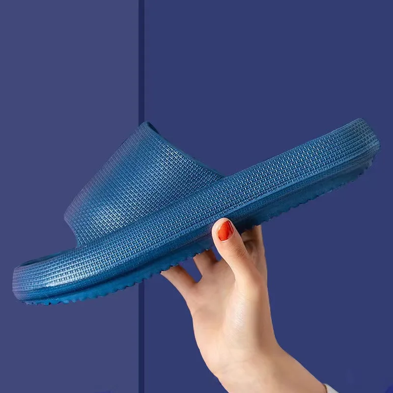 2024 New Product Women Thick Platform Summer Indoor Beach Pillow Slides House Cushion Cloud slippers Custom Logo Soft