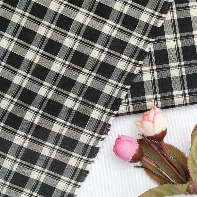 
black and white light plaid Polyester/cotton yarn dyed fabric womens shirt fabric 