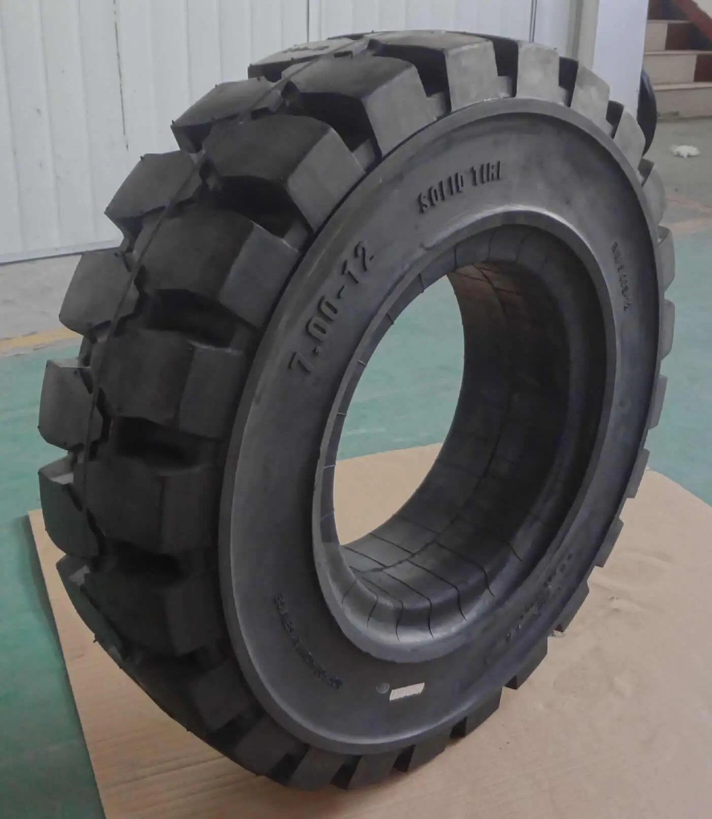 Reliable Solid Tyre 28*9-15 for Forklifts and Loaders