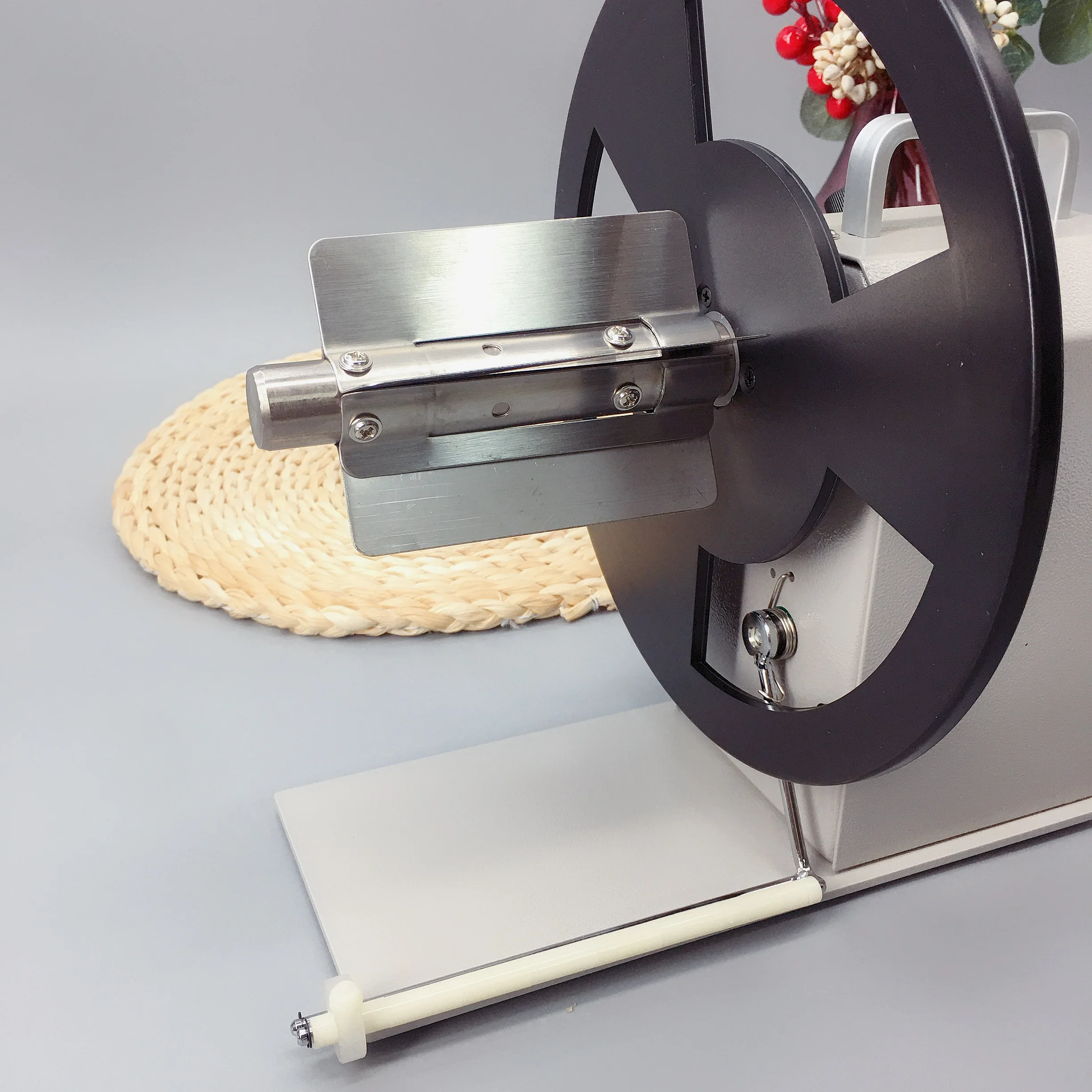 Original Brand New Postek R120 External Label Rewinder Features Auto-adaptive Speed