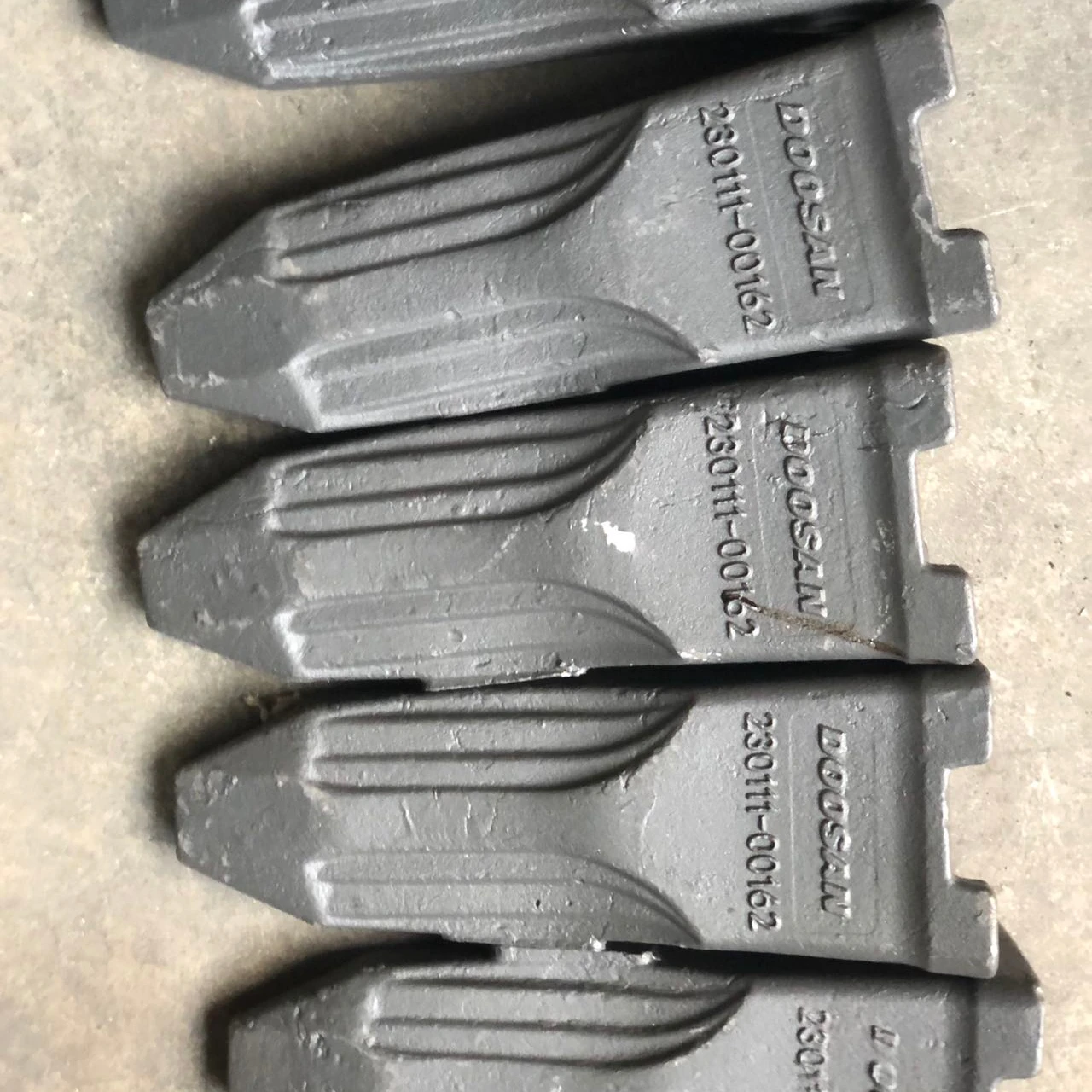 Запасные части для экскаватора Doosan Daewoo i зубчатая точка 230111-00162 экскаватор DX