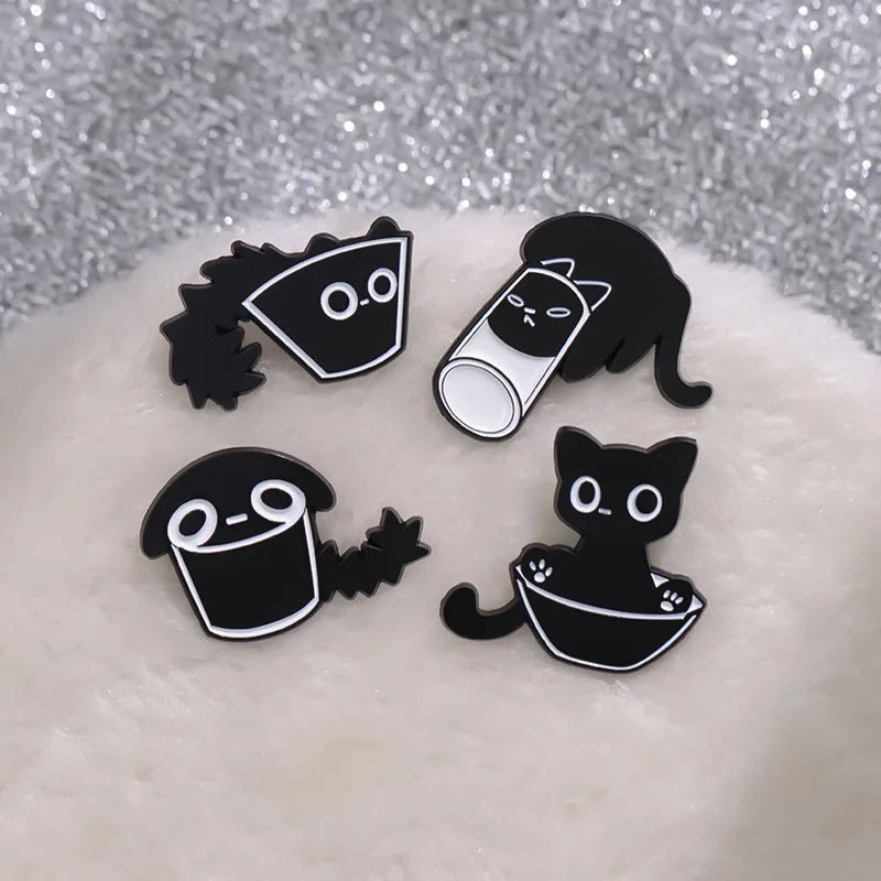 Wholesale Bat Halloween Magic Black Cat Fashion Lapel Badge Pin Souvenir Cat Customizable Enamel Pins