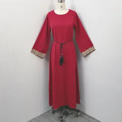 Traditional Muslim Clothing Modest Women Islamic Middle East Dubai Dress Elegant Embroidery Long Robe Dress Kaftan