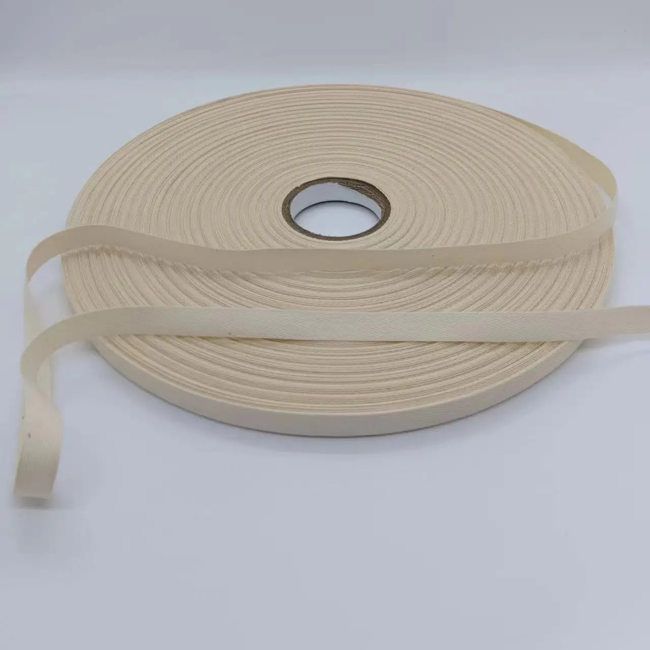 China  factory woven edge cotton herringbone  tape for clothing twill label roll