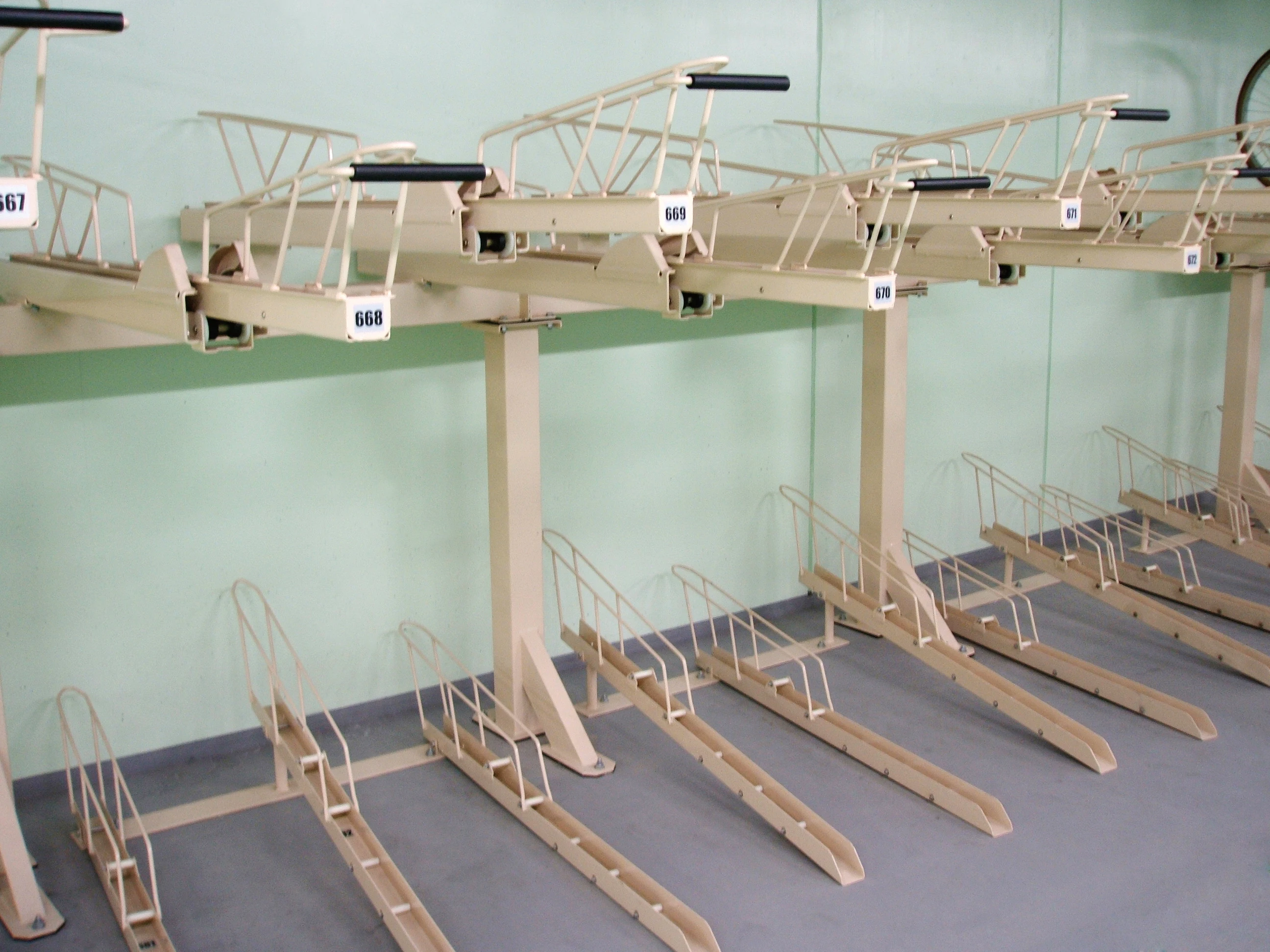 Silent mechanism durable bicycle stand parking aluminium bicycle frame price